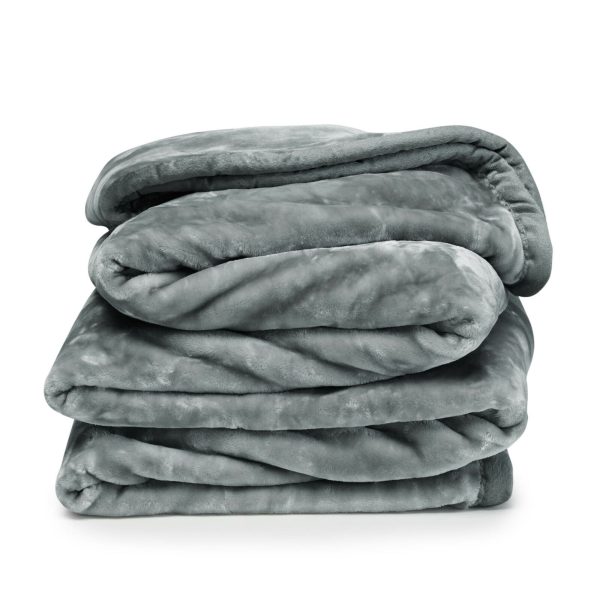 Reversible Faux Fur Blanket